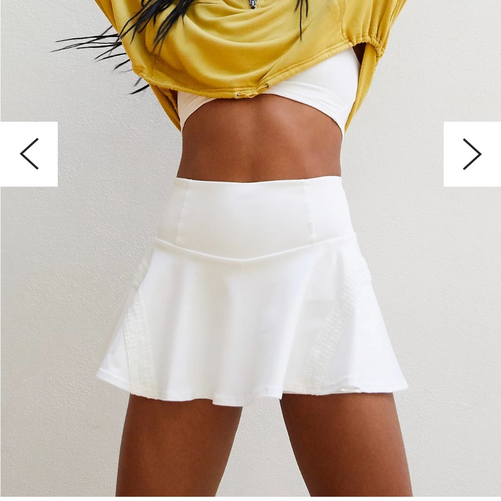 Free Peoples Pleats And Thank You Skort
Size XS
Color White
